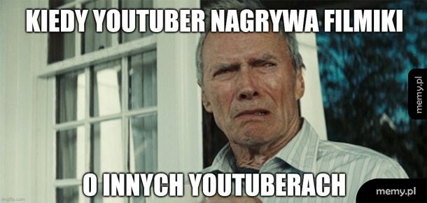 Mężczyzna z wyrazem zmartwienia, siedzący na zewnątrz.