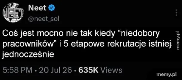Czarny ekran z białym tekstem na Twitterze.