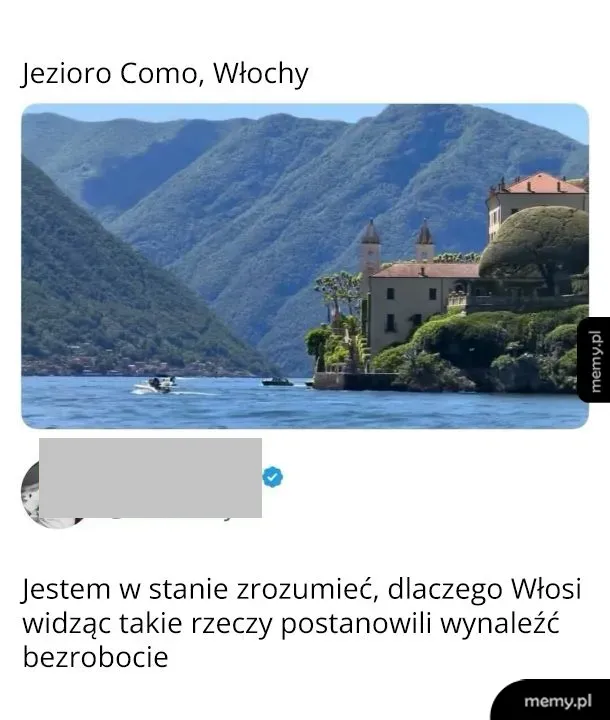 Widok na Jezioro Como z górami w tle i zabudowaniami nad wodą.