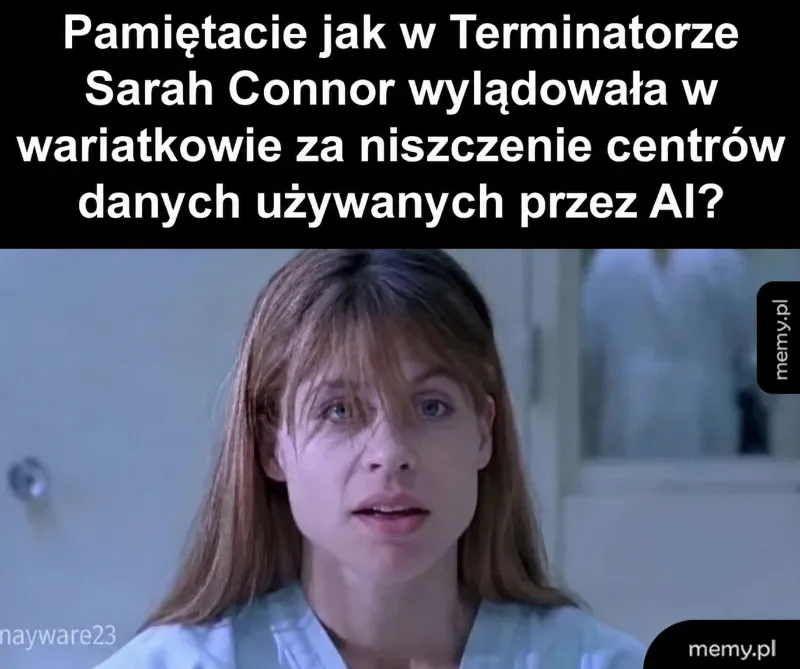 Kobieta w białej koszuli, z wyrazem zmartwienia na twarzy.