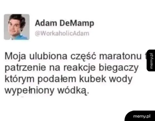 Tekst z mema o biegaczach i wodzie z wódką.
