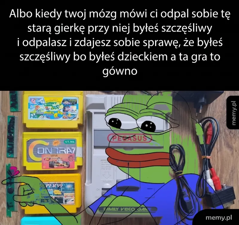 Stara konsola do gier z kasetami i postać żaby.