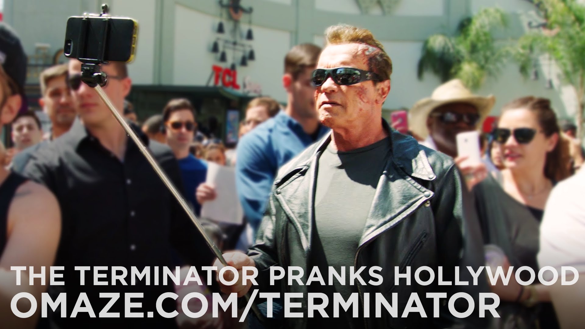 Schwarzenegger wkręca fanów.