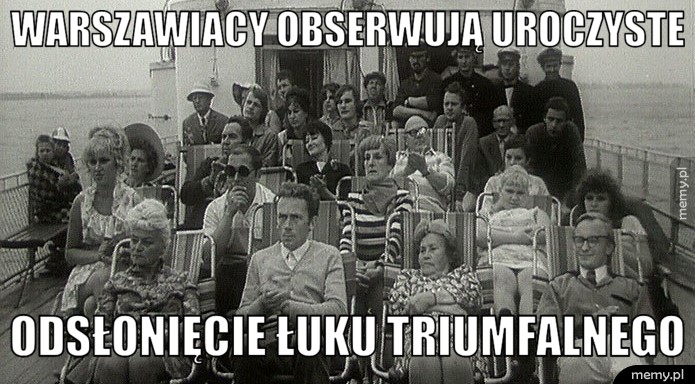 WARSZAWIACY OBSERWUJĄ UROCZYSTE ODSŁONIĘCIE ŁUKU TRIUMFALNEGO