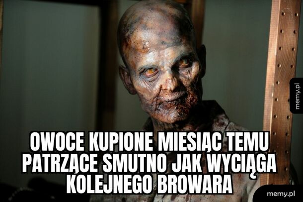Nikt: otwiera lodówkę