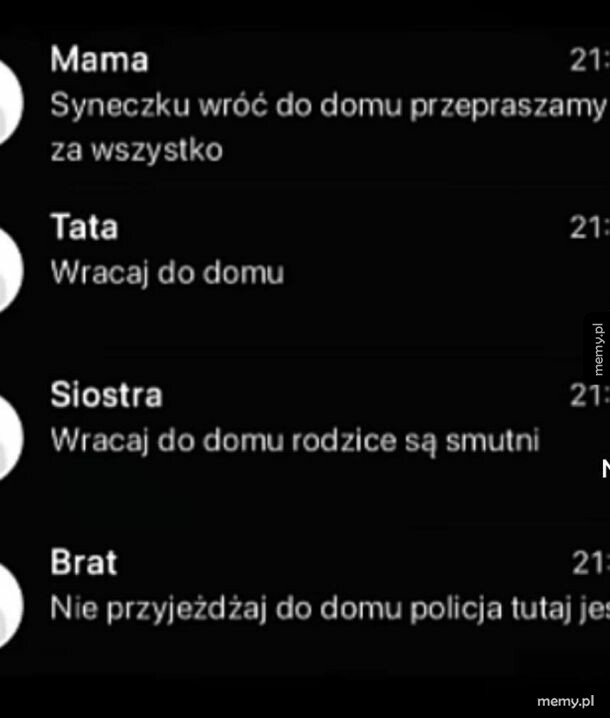 Zrzut ekranu z wiadomościami od rodziny proszącej o powrót do domu.