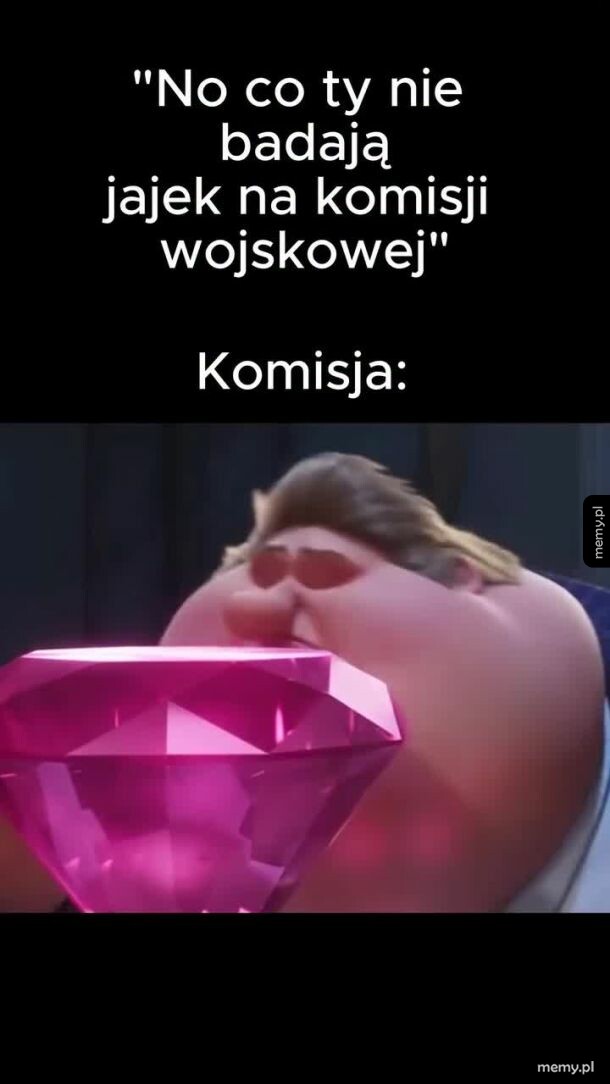 Mężczyzna z kreskówki przygląda się różowemu diamentowi z bliskiej odległości.