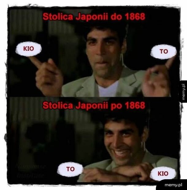 Mężczyzna wskazuje palcami napisy KIO i TO w żarcie o stolicy Japonii