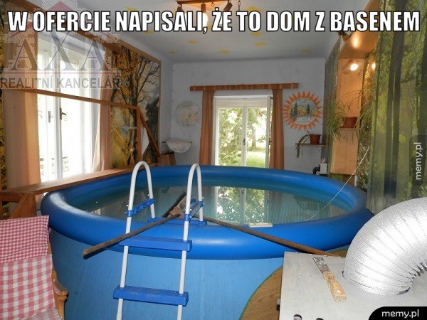 Dom z basenem. 